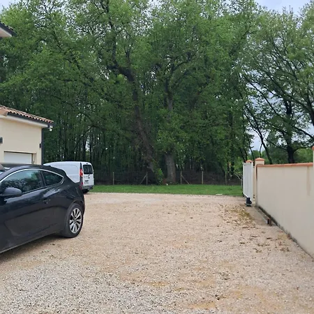 Avec Salle De Bain Privee בית אירוח מונטובן