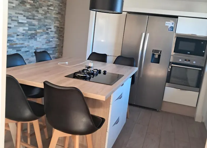 Проживание в семье Prive Chez Lhabitant Монтобан